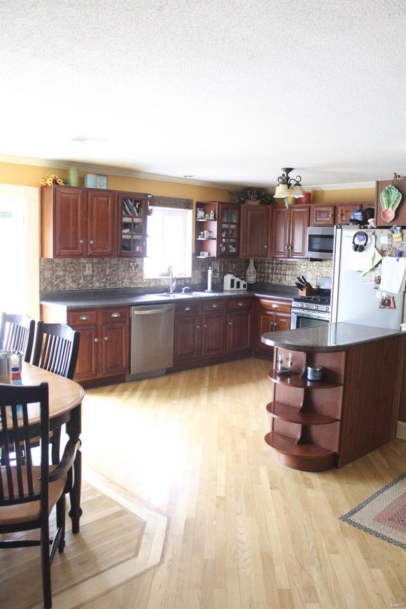 4975 Woodhaven Road Pinckneyville, IL 62274 - Photo 15 of 35 Gallery Image 15
