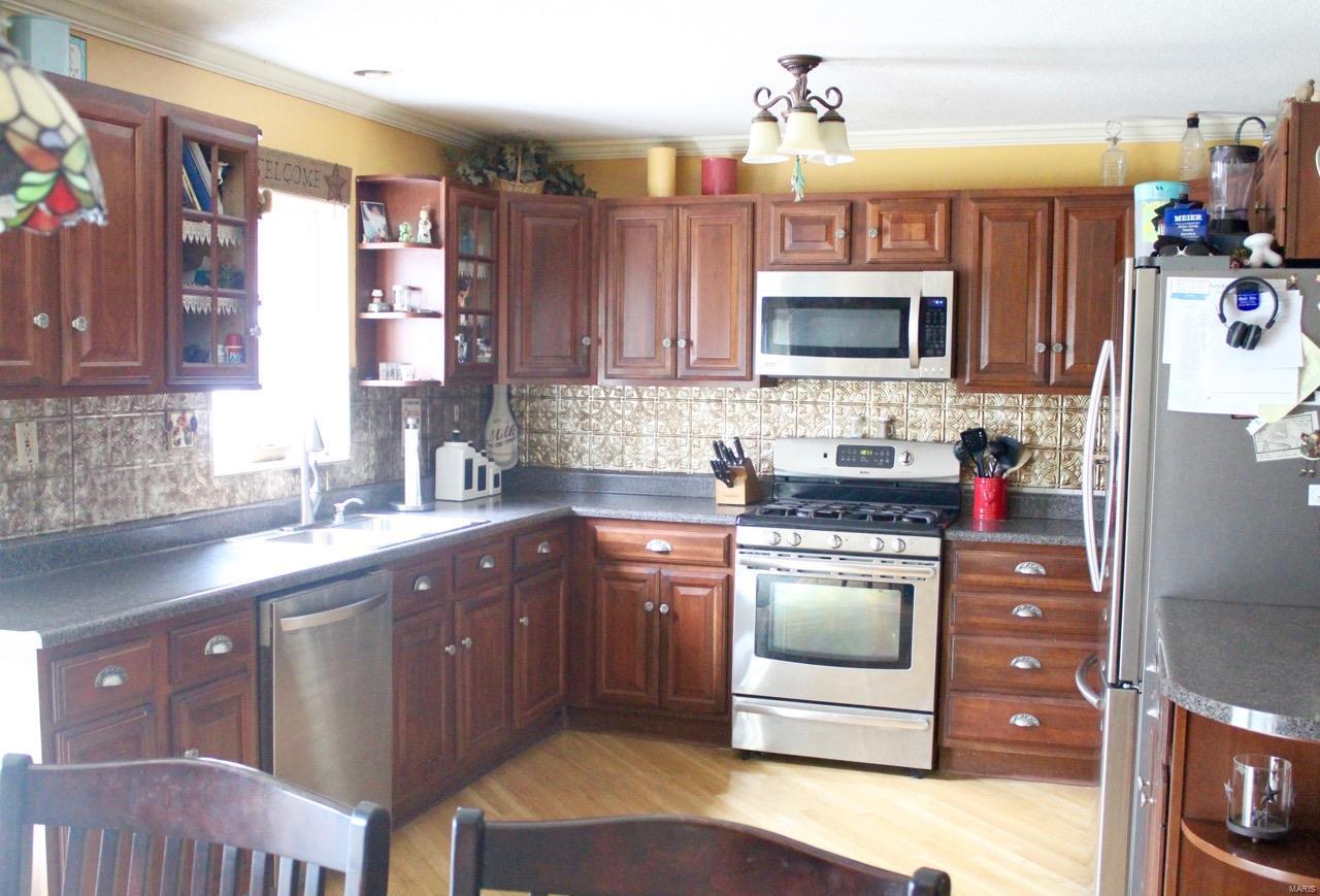 4975 Woodhaven Road Pinckneyville, IL 62274 - Photo 16 of 35 Gallery Image 16
