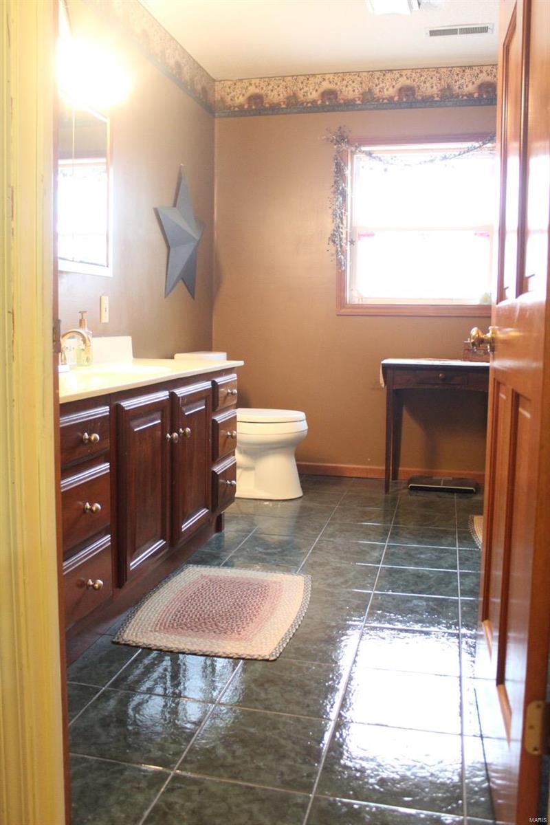 4975 Woodhaven Road Pinckneyville, IL 62274 - Photo 28 of 35 Gallery Image 28