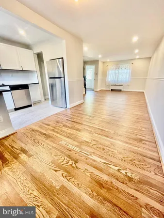 $2,300 | 2809 A 16th Road South, Unit 2809A, Arlington, VA 22204