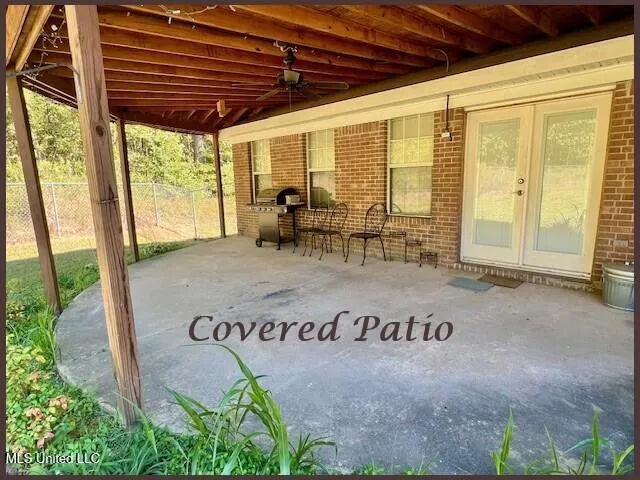 $260,000 | 363 John Branch Road, Batesville, MS 38606