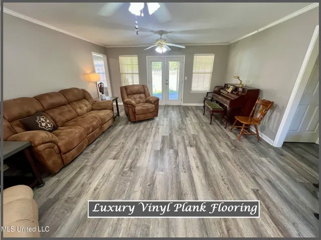 $260,000 | 363 John Branch Road, Batesville, MS 38606