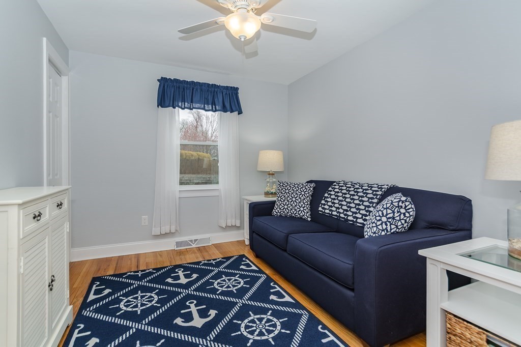 19 Bradley Road Danvers, MA 01923 - Photo 17 of 26 Gallery Image 17