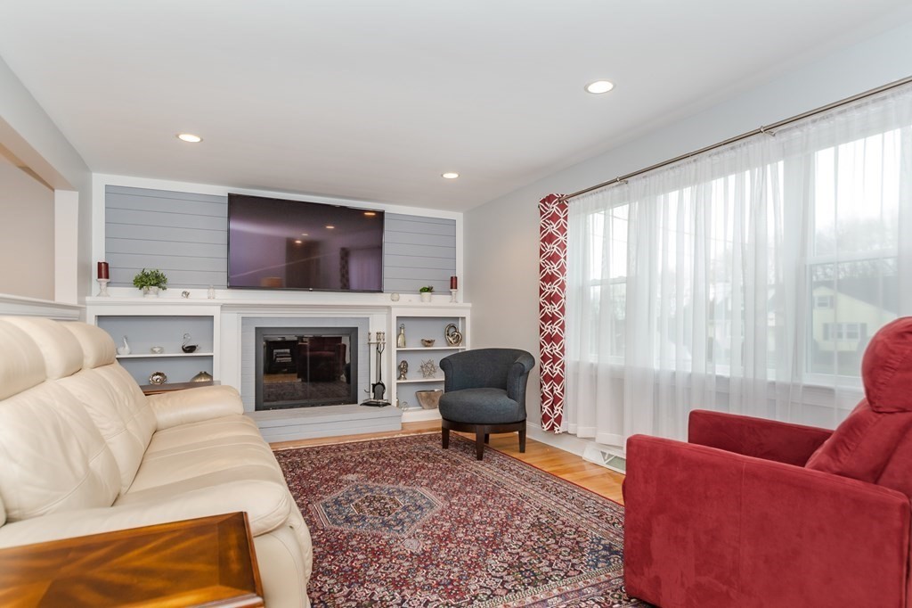 19 Bradley Road Danvers, MA 01923 - Photo 3 of 26 Gallery Image 3
