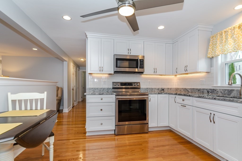 19 Bradley Road Danvers, MA 01923 - Photo 8 of 26 Gallery Image 8