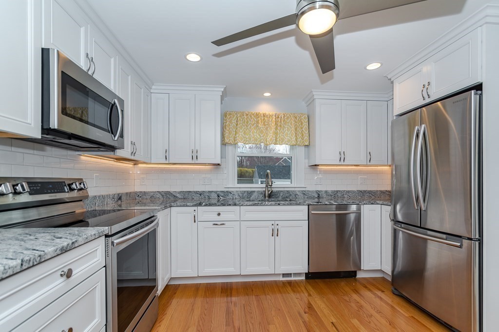 19 Bradley Road Danvers, MA 01923 - Photo 9 of 26 Gallery Image 9