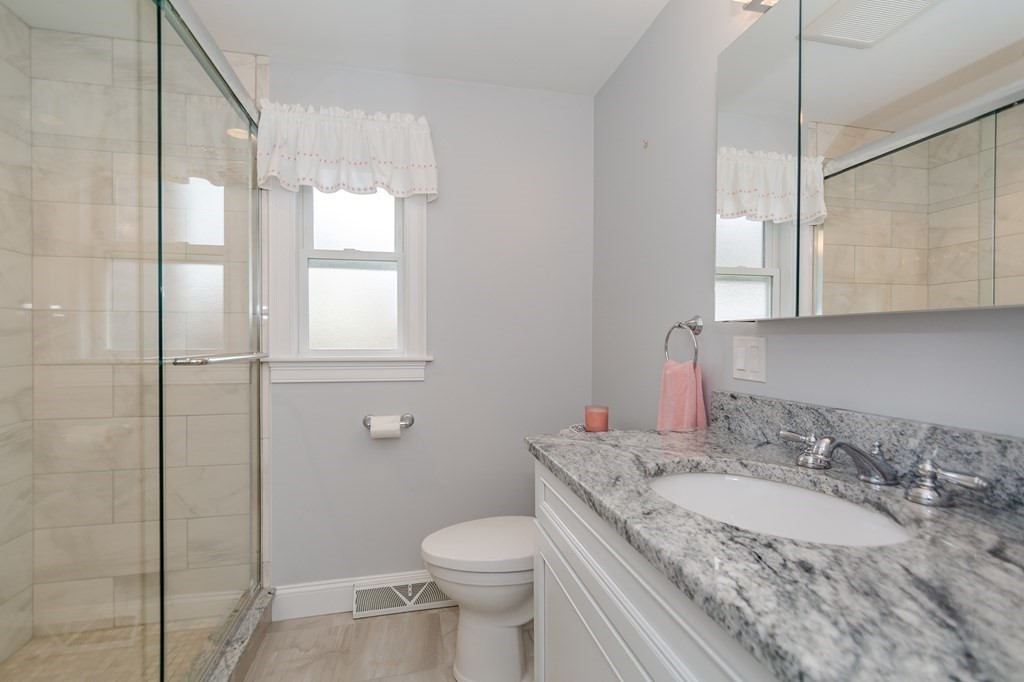 19 Bradley Road Danvers, MA 01923 - Photo 10 of 26 Gallery Image 10