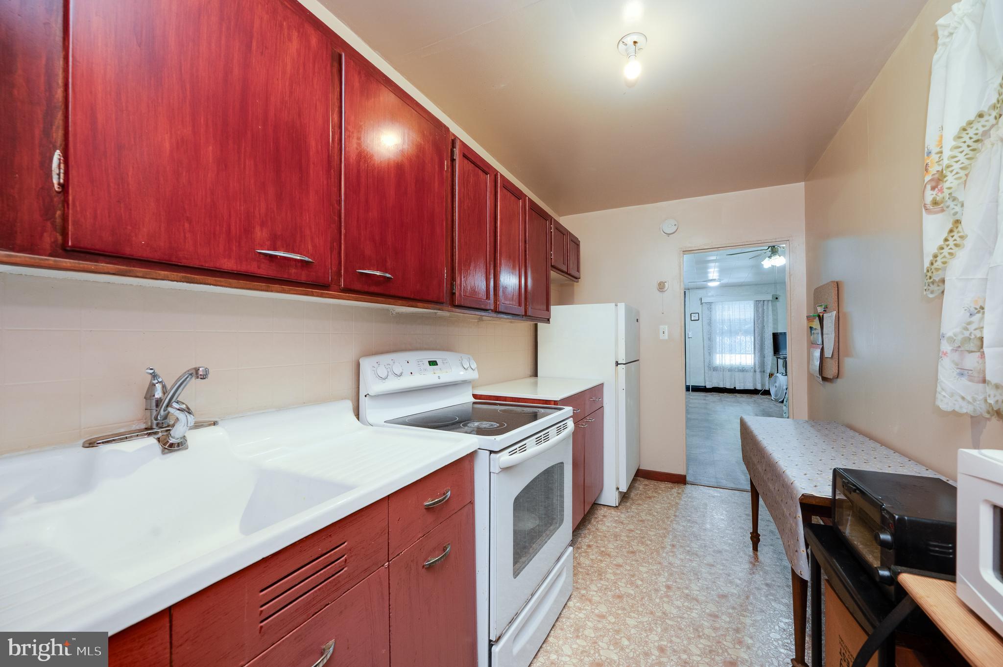 641 Clinton Street Reading, PA 19601 - Photo 10 of 26