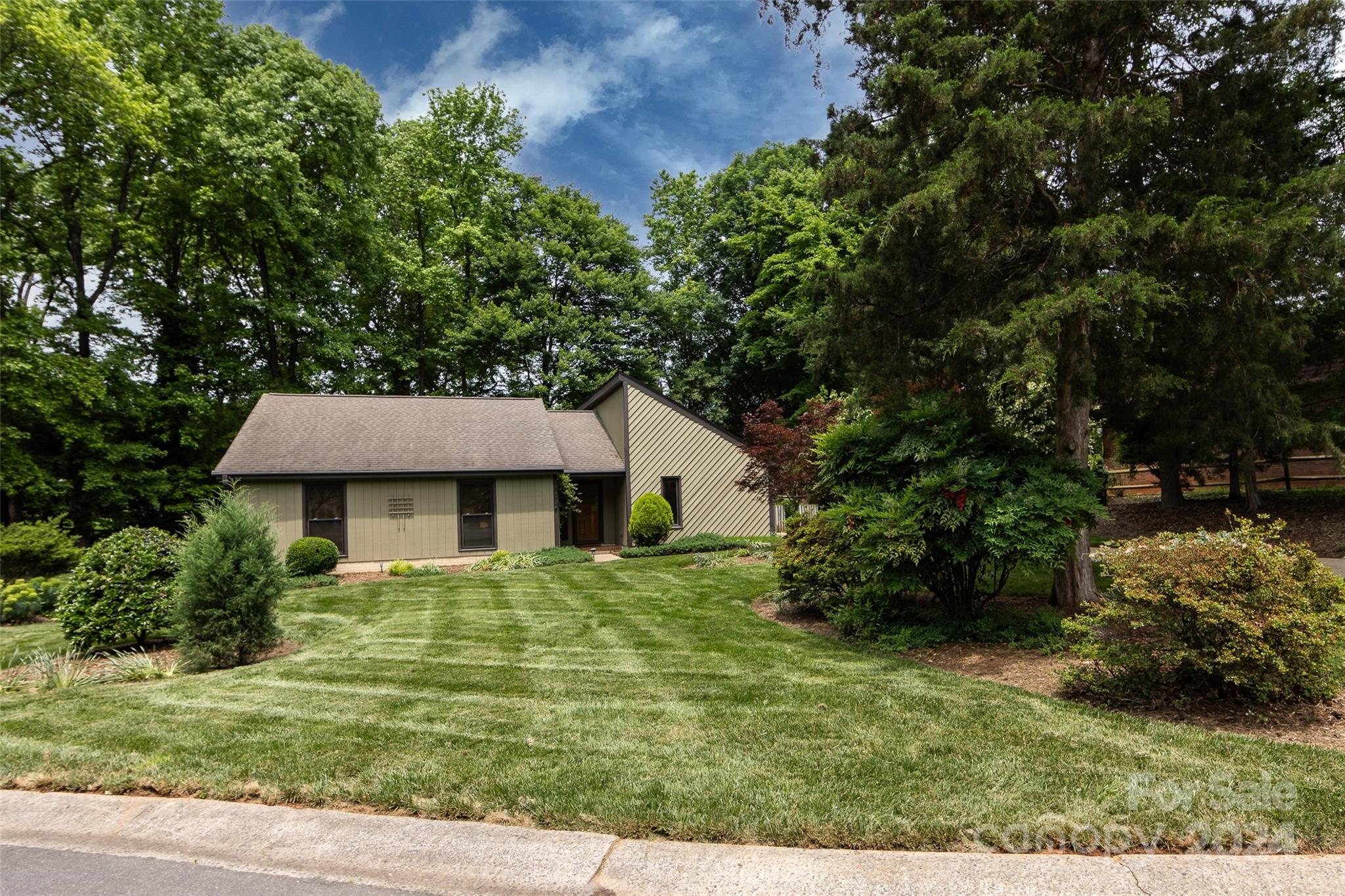 1332 Rock Point Road Charlotte, NC 28270 - Photo 4 of 42 Gallery Image 4