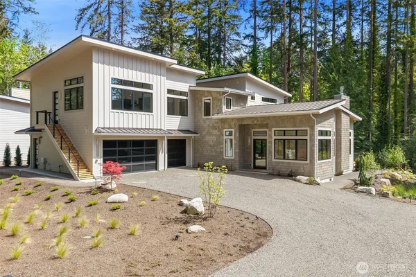 $2,718,000 | 13982 Manzanita Road Northeast, Bainbridge Island, WA 98110