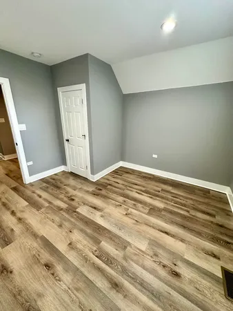 $1,700 | 2713 West Gladys Avenue, Unit 3, Chicago, IL 60612