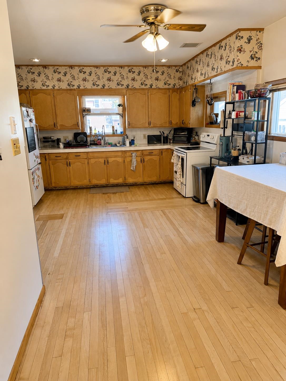 722 Wright Street Oshkosh, WI 54901 - Photo 8 of 27