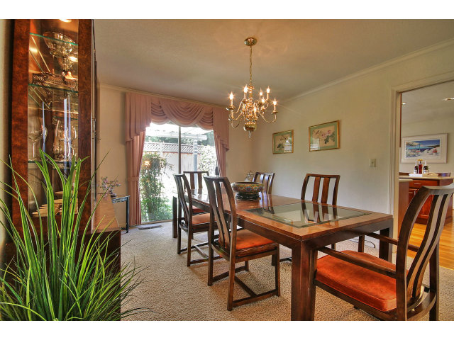 11257 Bubb Road Cupertino, CA 95014 - Photo 4 of 25 Gallery Image 4