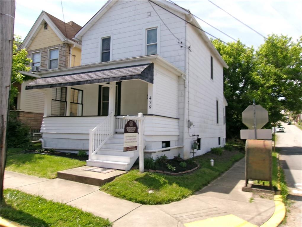 439 Longfellow Street Vandergrift, PA 15690 - Photo 1 of 49