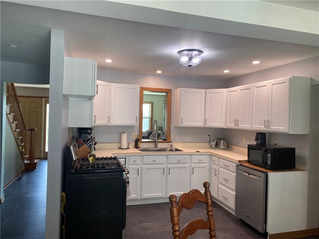 618 Conneaut Lake Road Adamsville, PA 16110 - Photo 3 of 24 Gallery Image 3