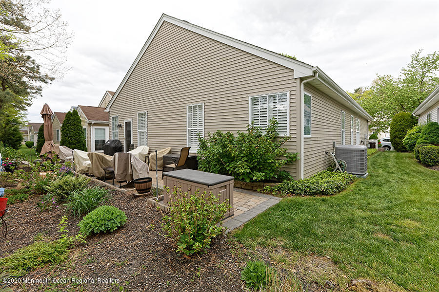53 Quail Road Barnegat, NJ 08005 - Photo 4 of 27 5 (1)