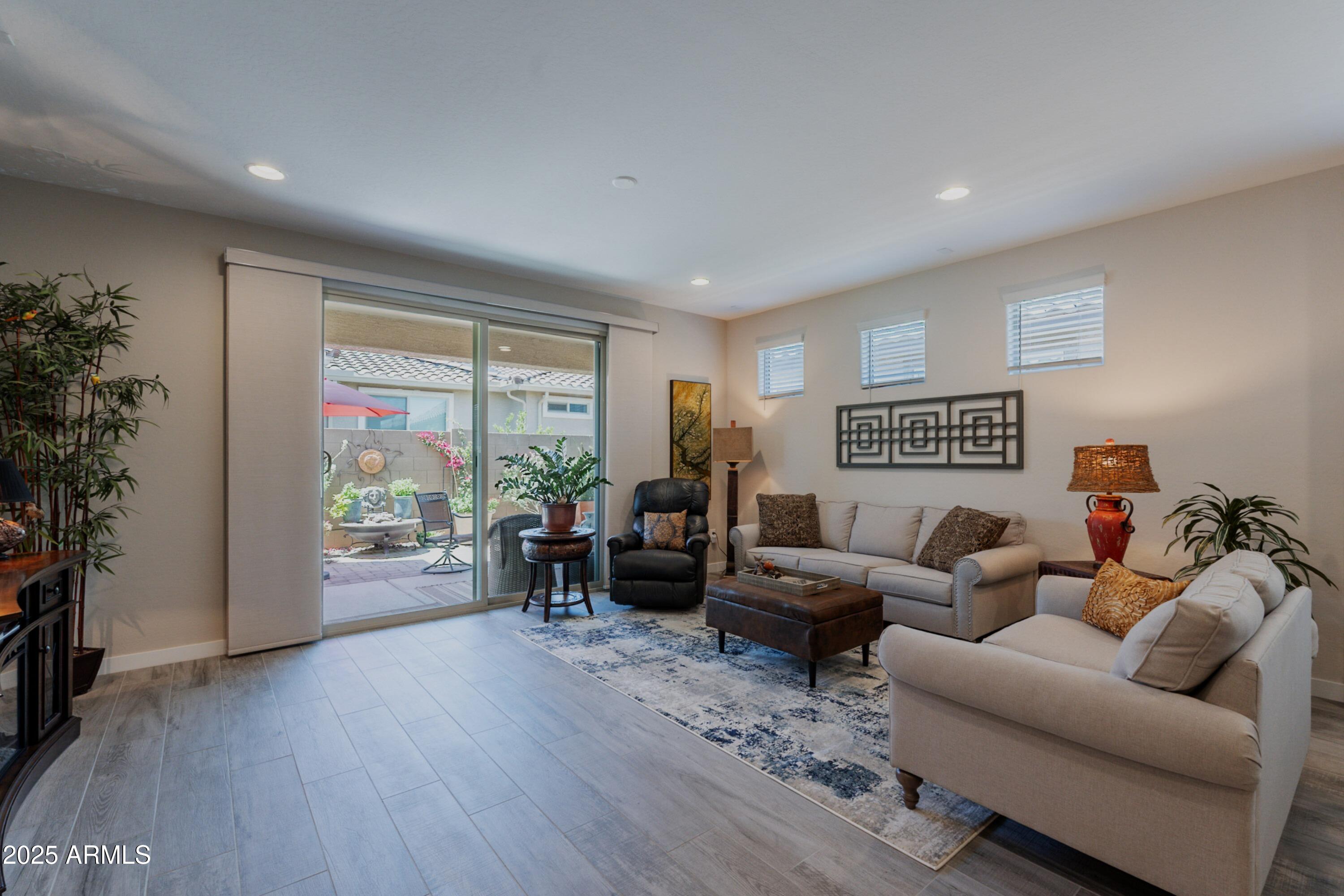 17219 West La Luz Road Surprise, AZ 85387 - Photo 19 of 46 024 Great Room 17219 W La Luz Rd