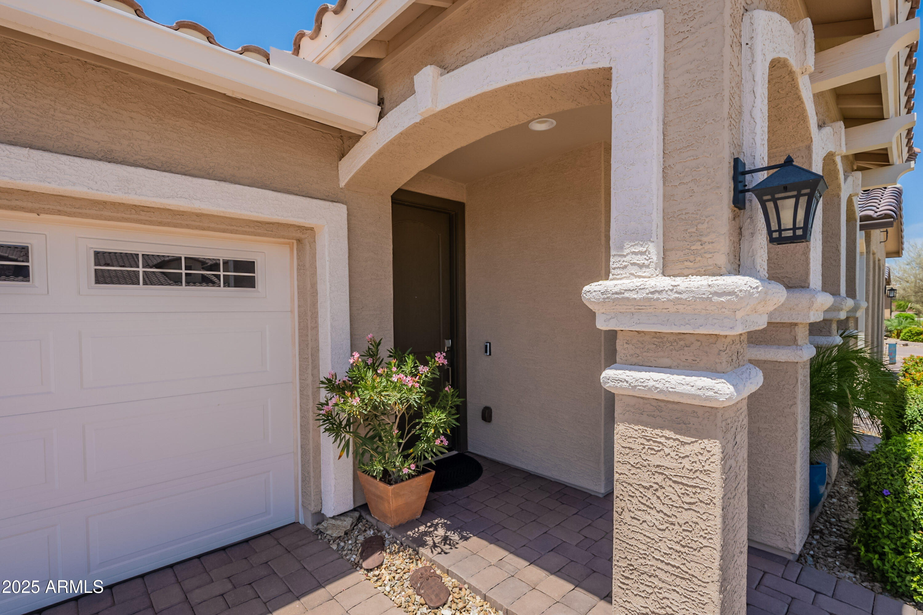 17219 West La Luz Road Surprise, AZ 85387 - Photo 4 of 46 007 Entry 17219 W La Luz Rd
