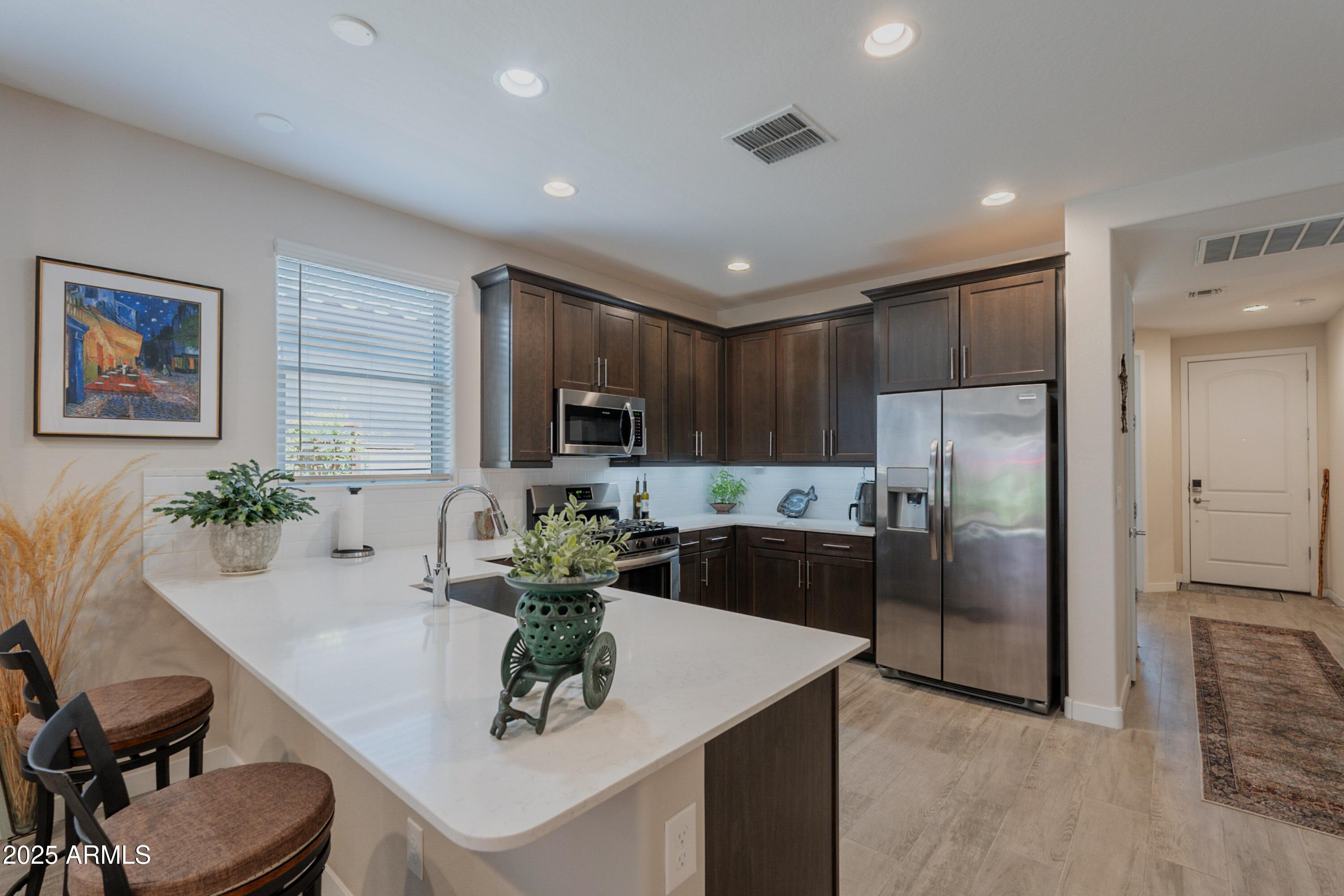 17219 West La Luz Road Surprise, AZ 85387 - Photo 8 of 46 016 Kitchen 17219 W La Luz Rd