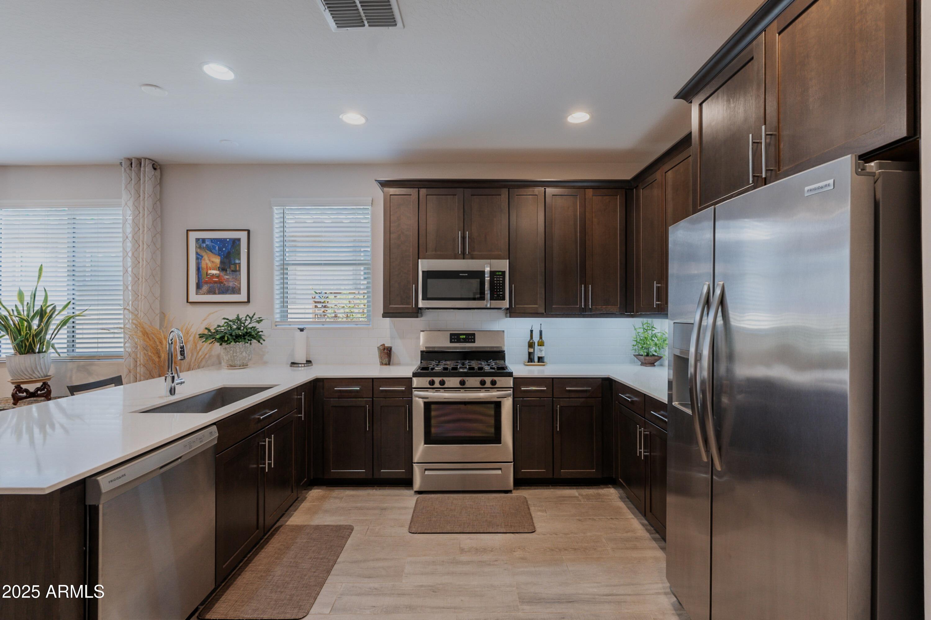 17219 West La Luz Road Surprise, AZ 85387 - Photo 9 of 46 002 Kitchen 17219 W La Luz Rd