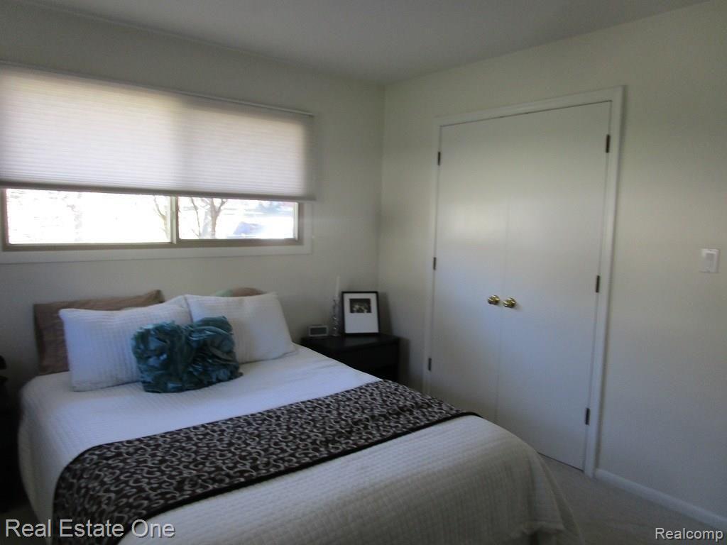 33315 Raphael Road Farmington, MI 48336 - Photo 33 of 47 IMG_4854.JPG