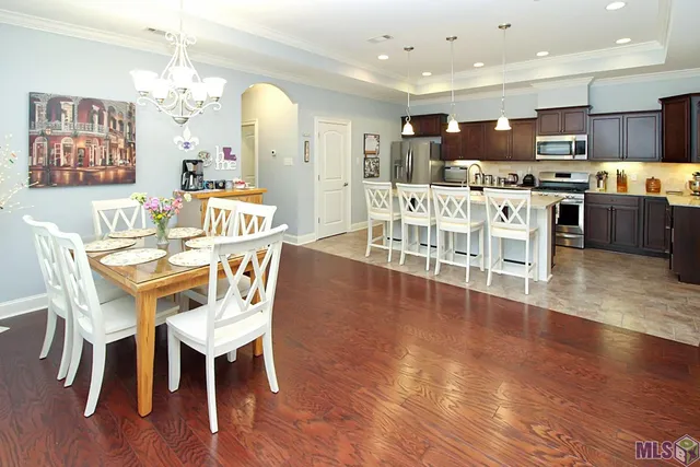 $299,000 | 7111 Village Maison Court, Unit 17, Baton Rouge, LA 70809