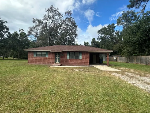 $1,500 | 706 Crescent Circle, Brunswick, GA 31523