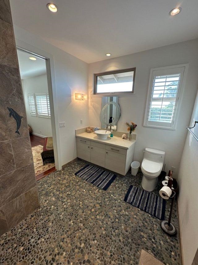 1141 Lower Kimo Drive Kula, HI 96790 - Photo 23 of 34 a living room with a couch and a table