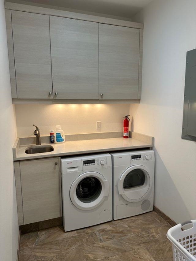 1141 Lower Kimo Drive Kula, HI 96790 - Photo 26 of 34 a utility room with dryer and washer