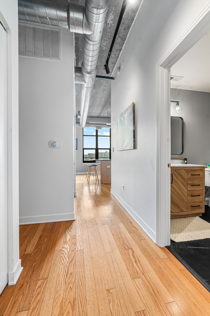 833 West 15th Place, Unit 311 Chicago, IL 60608 - Photo 13 of 17