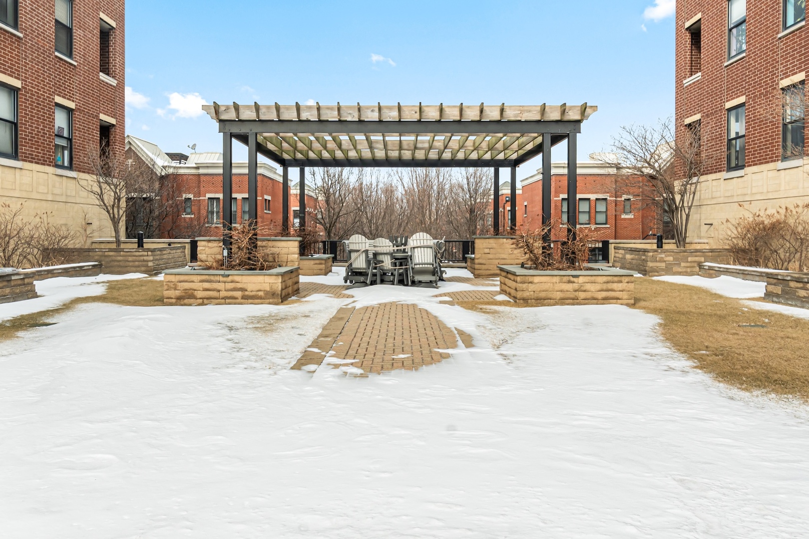 833 West 15th Place, Unit 311 Chicago, IL 60608 - Photo 16 of 17