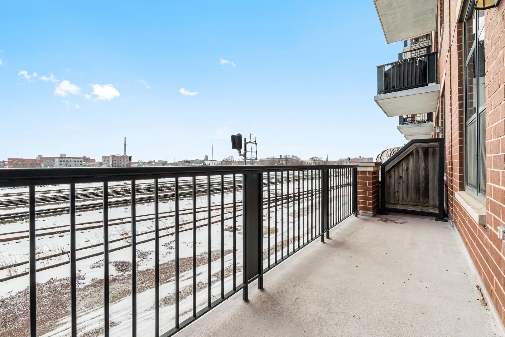 833 West 15th Place, Unit 311 Chicago, IL 60608 - Photo 5 of 17