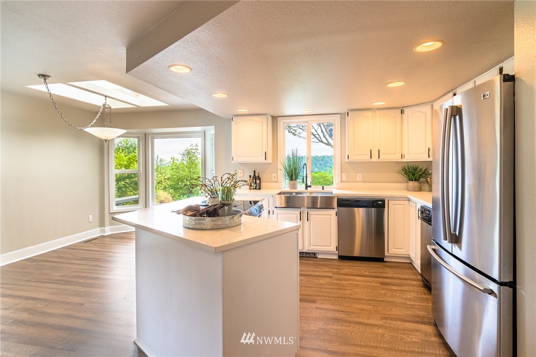18321 Southeast 147th Place Renton, WA 98059 - Photo 11 of 40 Gallery Image 11