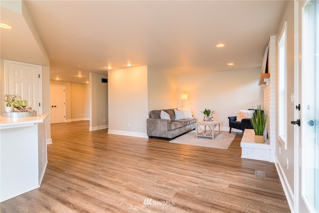 18321 Southeast 147th Place Renton, WA 98059 - Photo 13 of 40 Gallery Image 13