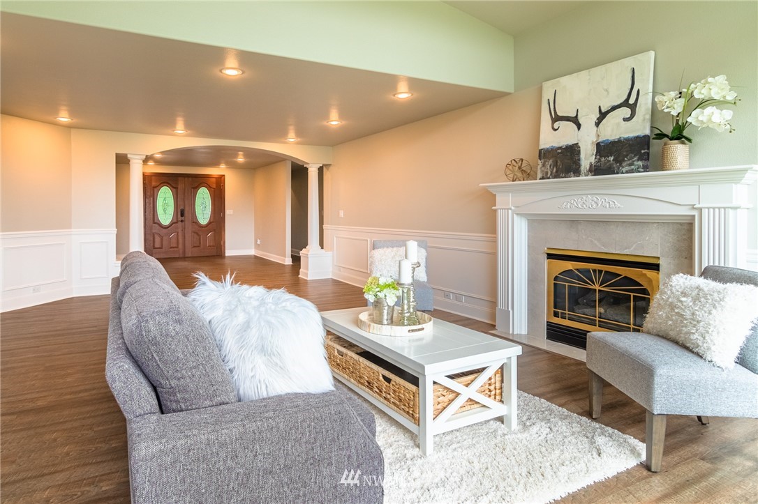 18321 Southeast 147th Place Renton, WA 98059 - Photo 8 of 40 Gallery Image 8