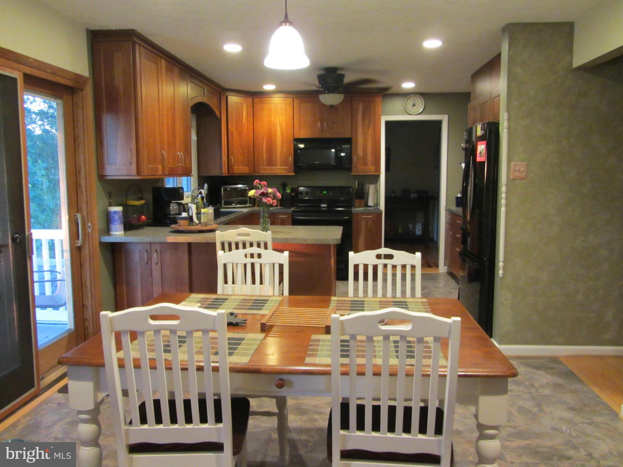 9221 Bretton Reef Road Baltimore, MD 21234 - Photo 10 of 30 Kitchen