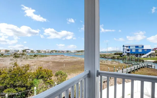 $2,300,000 | 105 Bay Court, North Topsail Beach, NC 28460