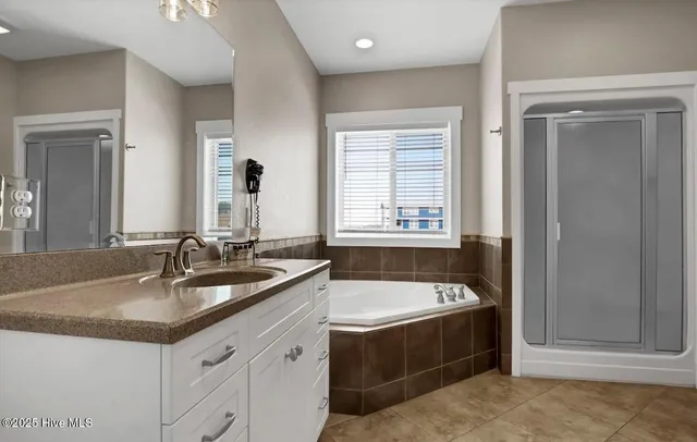 $2,300,000 | 105 Bay Court, North Topsail Beach, NC 28460