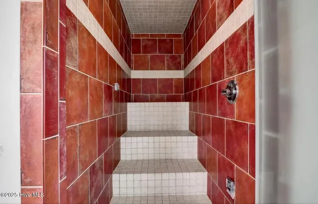 $2,300,000 | 105 Bay Court, North Topsail Beach, NC 28460