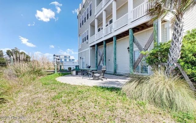 $2,300,000 | 105 Bay Court, North Topsail Beach, NC 28460