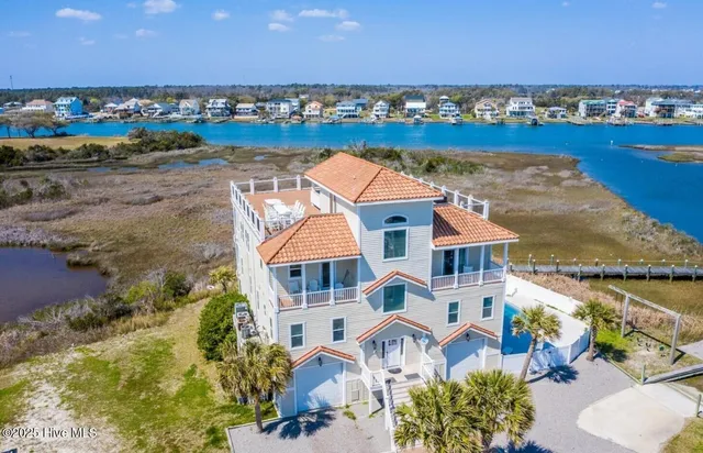 $2,300,000 | 105 Bay Court, North Topsail Beach, NC 28460
