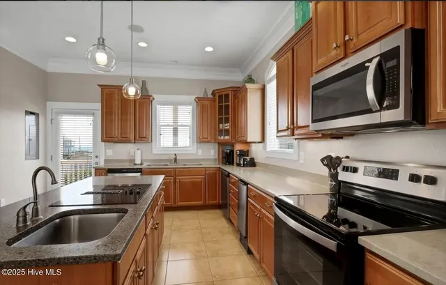 $2,300,000 | 105 Bay Court, North Topsail Beach, NC 28460