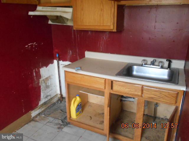 6937 Reisterstown Road Baltimore, MD 21215 - Photo 5 of 9 Kitchen