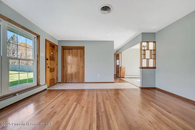 $314,900 | 710 Griffin Road, Moscow, PA 18444