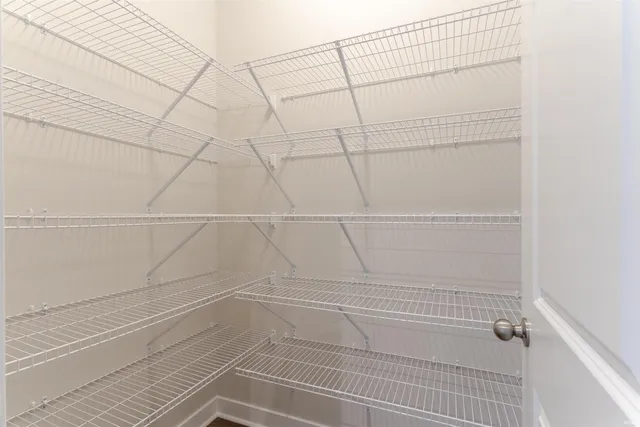 $360,800 | 5008 Goldfinch Drive, Evansville, IN 47725