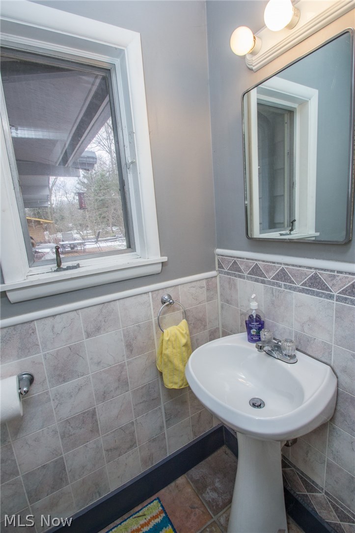 29150 South Woodland Road Pepper Pike, OH 44124 - Photo 19 of 28