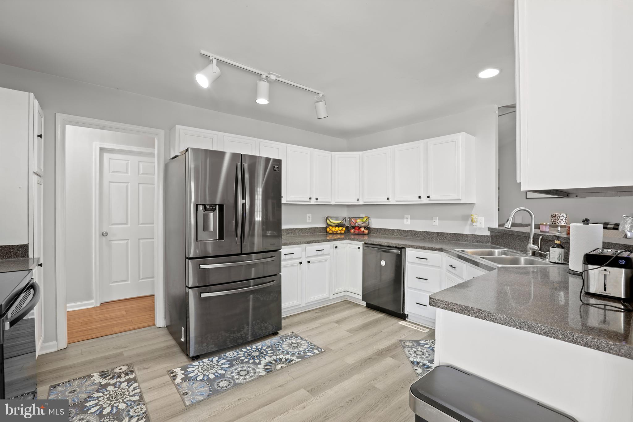 4049 Cabin Road Reva, VA 22735 - Photo 21 of 39
