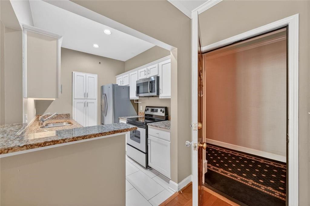 2865 Lenox Road Northeast, Unit 610 Atlanta, GA 30324 - Photo 4 of 32