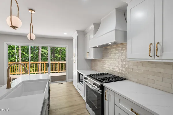 $839,900 | 412 North Elliott Road, Chapel Hill, NC 27514