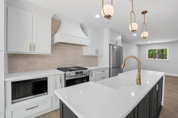 $839,900 | 412 North Elliott Road, Chapel Hill, NC 27514